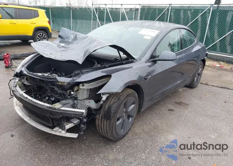 2022 Tesla Model 3 Long Range Dual Motor All-Wheel Drive z USA, uszkodzony, nr VIN 5YJ3E1EB2NF241713